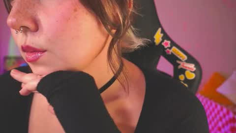 Cute DianaOnline mostly at 8pm-0000 am UK TimeTuesday and Wednesday off online show from September 19, 9:26 pm