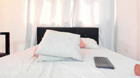 Daila Smith  online show from January 26, 7:31 pm