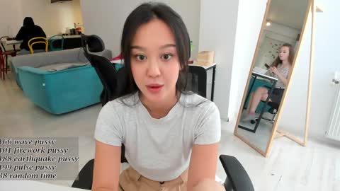 Snapshot of daily_love chatting on October 27, 7:01 am daily_love online show from October 27, 7:01 am