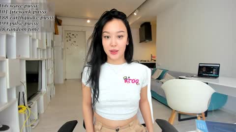 Snapshot of daily_love chatting on March 4, 12:55 pm daily_love online show from March 4, 12:55 pm