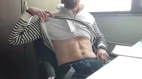 Snapshot of dailybully chatting on February 26, 10:25 am Your daily dose online show from February 26, 10:25 am