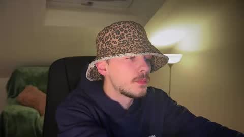 Daimon  online show from March 10, 7:29 pm