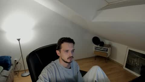 Daimon  online show from October 21, 10:10 pm