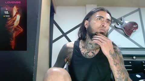 Snapshot of daimon_rock01 chatting on September 12, 4:45 am felipe online show from September 12, 4:45 am