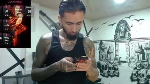 Snapshot of daimon_rock01 chatting on July 25, 4:21 am felipe online show from July 25, 4:21 am