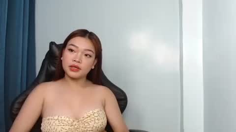 Snapshot of dainaxoxoxo chatting on October 25, 1:46 am Diana online show from October 25, 1:46 am