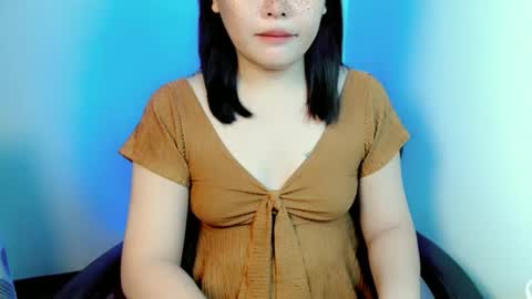 Snapshot of dainaxoxoxo chatting on February 23, 8:28 pm Diana online show from February 23, 8:28 pm