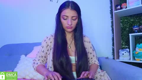 Snapshot of dainty_angel_ chatting on March 7, 5:06 pm Angel online show from March 7, 5:06 pm