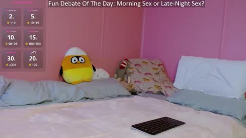 Snapshot of dainty_heart chatting on March 9, 5:44 am online show from March 9, 5:44 am