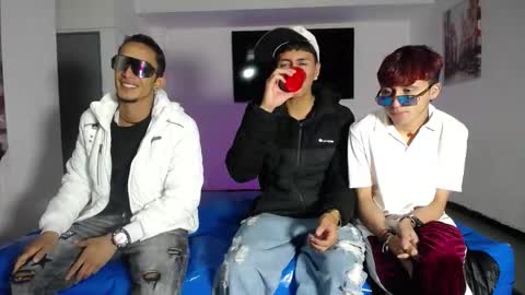 Snapshot of daiquirie chatting on October 19, 11:44 am daiquirie online show from October 19, 11:44 am