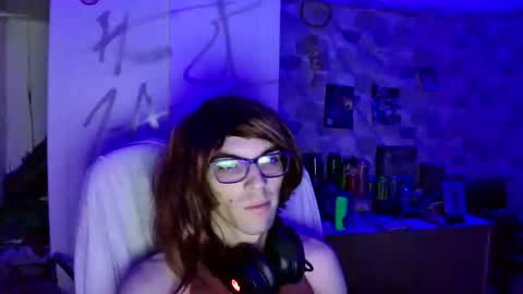 dairaxsissy00 online show from September 28, 10:26 pm