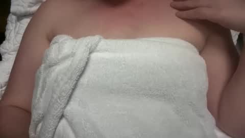 Mx Mommy Moo online show from March 22, 5:22 am