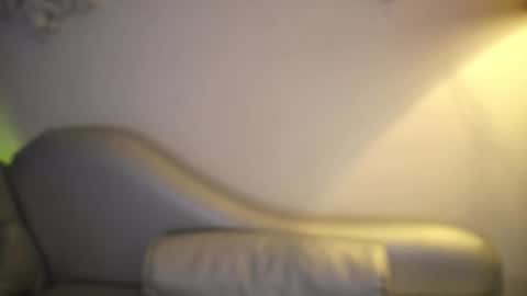 Lauren            online show from December 17, 2:45 pm