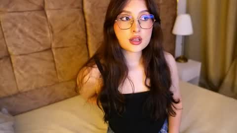 Lauren            online show from April 3, 3:59 am