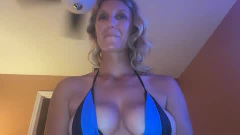 Daisy137 online show from February 15, 4:25 pm