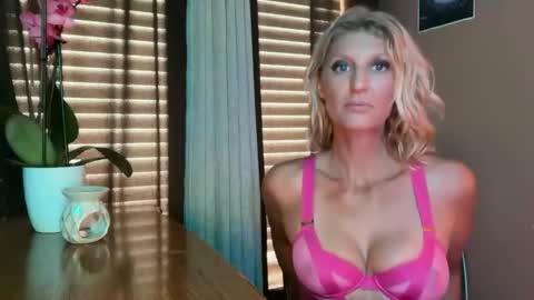 Daisy137 online show from March 2, 5:09 pm