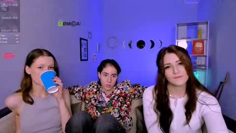 daisy online show from December 16, 8:25 pm