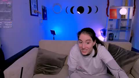 daisy online show from February 3, 2:53 am