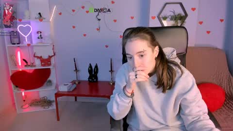Snapshot of daisy_baby_ chatting on April 5, 7:11 pm daisy online show from April 5, 7:11 pm