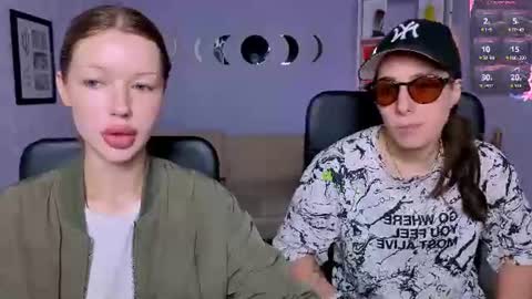 Snapshot of daisy_baby_ chatting on June 13, 9:07 am daisy online show from June 13, 9:07 am