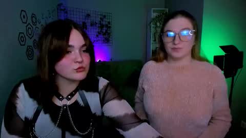 Snapshot of daisy_candy chatting on October 12, 7:57 pm Little Di online show from October 12, 7:57 pm