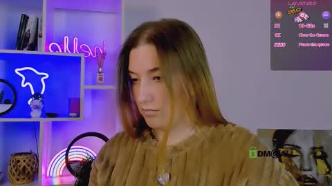 Little Di online show from December 13, 8:47 pm