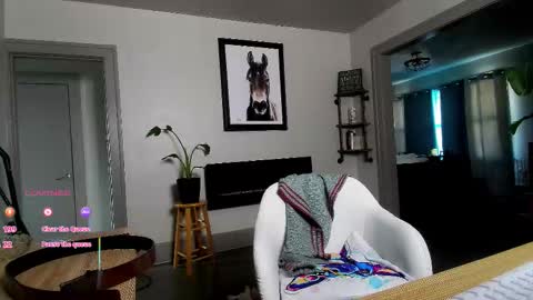 Snapshot of daisy_dove chatting on February 24, 3:54 pm Daisy online show from February 24, 3:54 pm