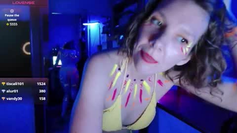 daisy_lovely online show from October 17, 4:37 am