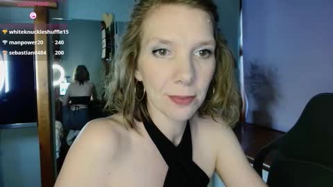 daisy_lovely online show from November 18, 5:56 am