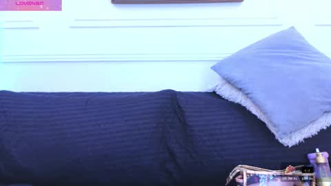 Daisy Price online show from February 6, 10:51 am