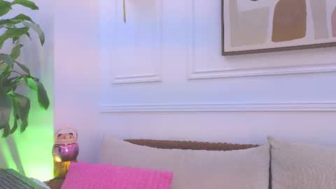 Daisy Price online show from June 21, 10:18 am