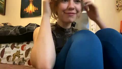 Snapshot of daisybaby699 chatting on February 27, 9:00 am DaisyB3 online show from February 27, 9:00 am