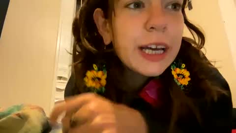 Snapshot of daisybaby699 chatting on September 9, 6:13 am DaisyB3 online show from September 9, 6:13 am