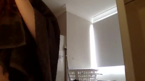 Snapshot of daisycollins1111 chatting on May 22, 3:57 am Daisy online show from May 22, 3:57 am