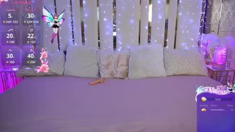 daisydelight_ online show from February 25, 9:13 pm