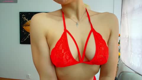 Snapshot of daisyluvsyou chatting on February 26, 6:56 am Daisyy online show from February 26, 6:56 am