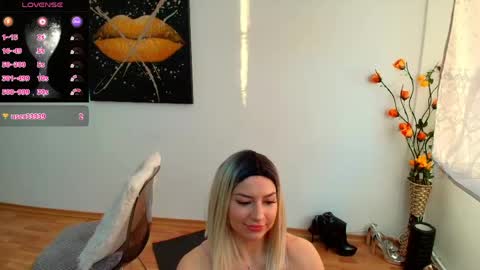 Daisyy online show from March 13, 5:14 am