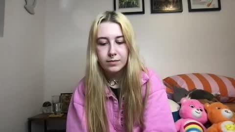 daisymynx online show from April 15, 3:13 am