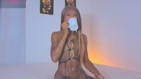 Snapshot of daisytaylor_ chatting on July 28, 11:39 am Daisy online show from July 28, 11:39 am