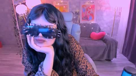 Snapshot of daisyvale chatting on March 2, 3:41 pm Daisy online show from March 2, 3:41 pm