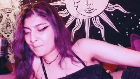    --  -- help me reach 100 hands up  online show from December 19, 11:14 pm