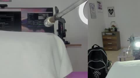 daki_ume_ online show from February 18, 2:18 am