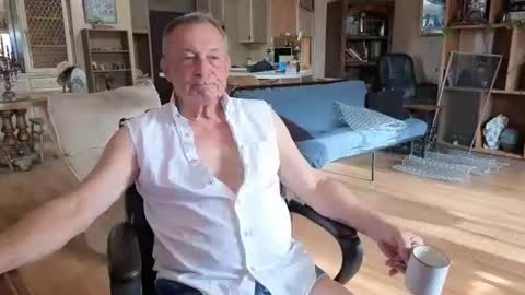 dakit online show from April 25, 2:58 pm