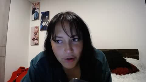 IG  dakotasofiaa online show from December 5, 12:08 am