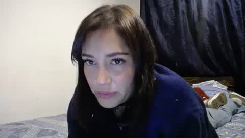 IG  dakotasofiaa online show from March 6, 12:43 am