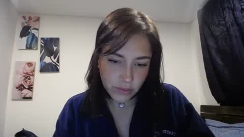 IG  dakotasofiaa online show from March 6, 4:19 am