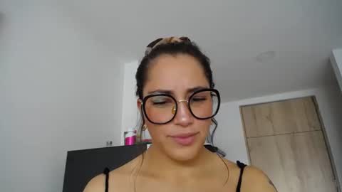 IG  dakotasofiaa online show from December 2, 5:41 pm