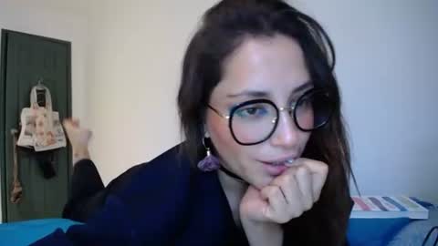 IG  dakotasofiaa online show from March 12, 10:16 pm