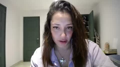 IG  dakotasofiaa online show from March 24, 11:43 pm