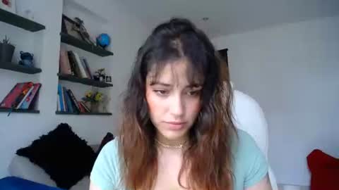 IG  dakotasofiaa online show from June 8, 8:42 pm